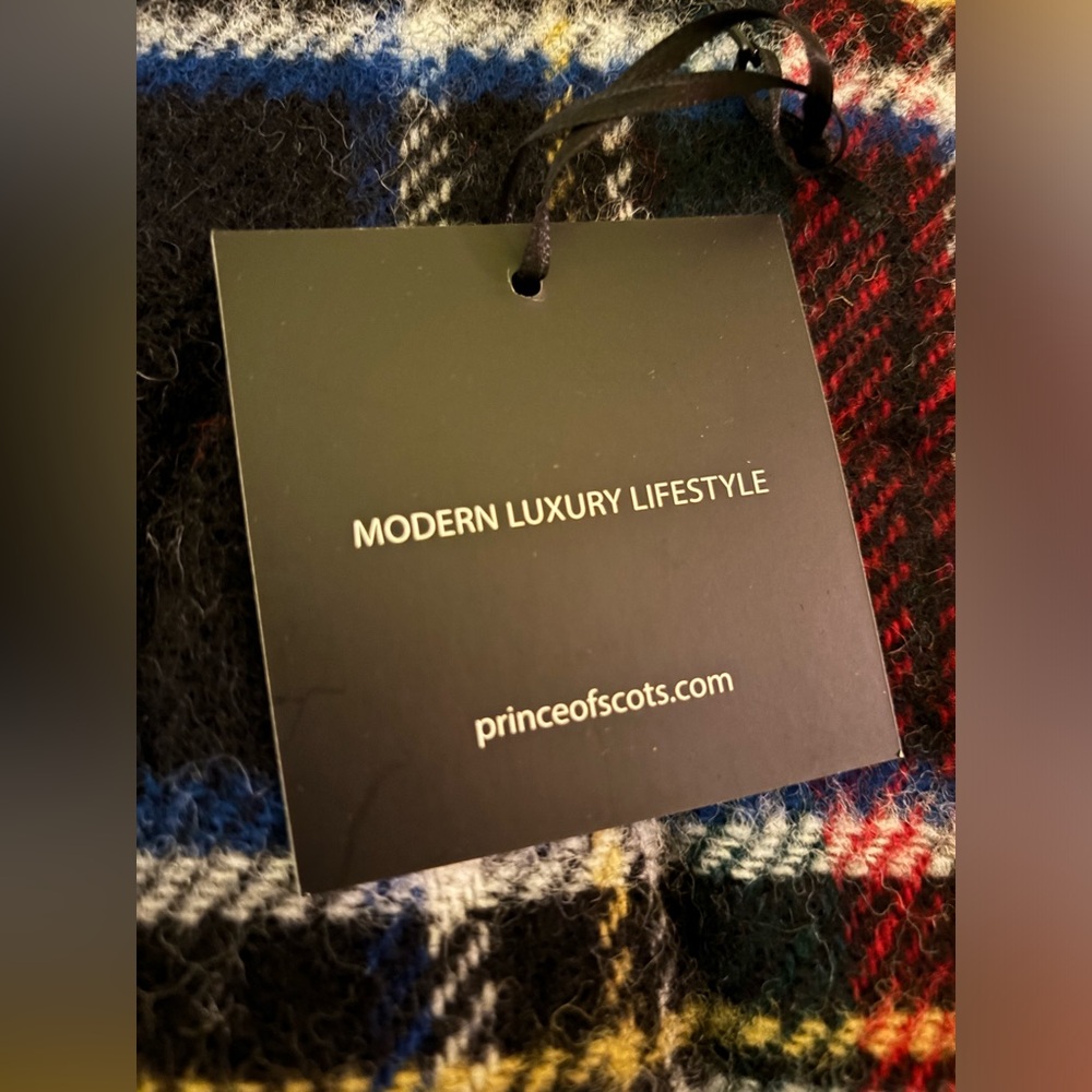 Prince of Scots
Tartan Tweed Fluffy Throw
